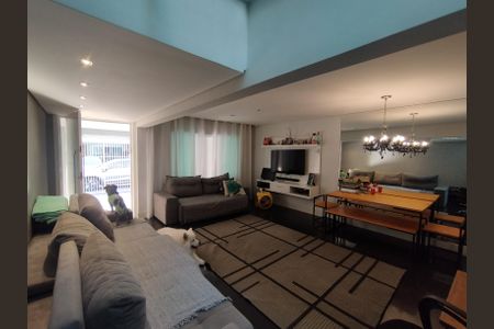 Casa para alugar com 250m², 3 quartos e 2 vagas Casa para alugar com 250m², 3 quartos e 2 vagasSala