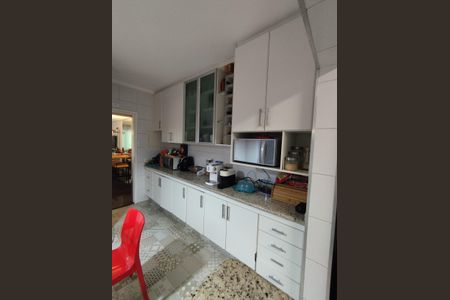 Casa para alugar com 250m², 3 quartos e 2 vagas Casa para alugar com 250m², 3 quartos e 2 vagasCozinha