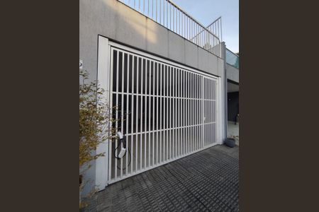 Casa para alugar com 250m², 3 quartos e 2 vagas Casa para alugar com 250m², 3 quartos e 2 vagasFachada