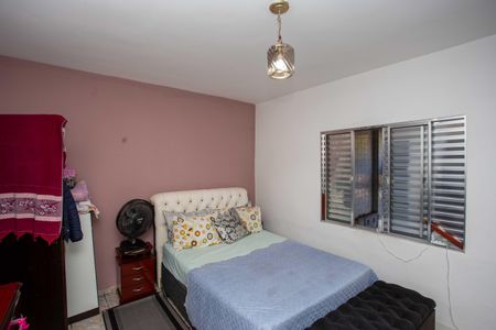 Casa à venda com 230m², 4 quartos e 2 vagasQuarto 1 - Casa 2