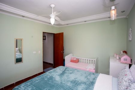 Casa à venda com 230m², 4 quartos e 2 vagasQuarto 1- Casa 1