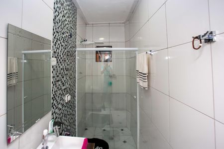 Casa à venda com 230m², 4 quartos e 2 vagasBanheiro - Casa 2