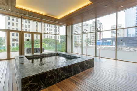 Apartamento à venda com 90m², 2 quartos e sem vagaÁrea comum - Piscina