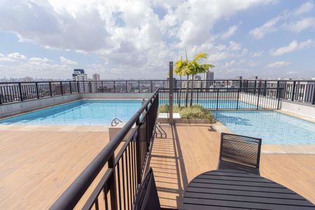 Apartamento para alugar com 27m², 1 quarto e sem vaga Apartamento para alugar com 27m², 1 quarto e sem vagaÁrea comum - Piscina