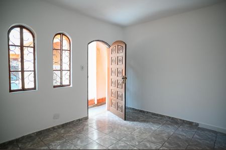 Casa para alugar com 75m², 2 quartos e 1 vaga Casa para alugar com 75m², 2 quartos e 1 vagaSala