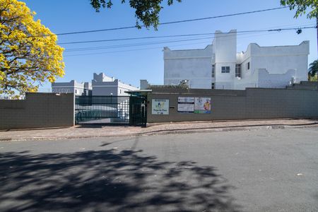 Apartamento para alugar com 54m², 2 quartos e 1 vagaFachada do Condomínio