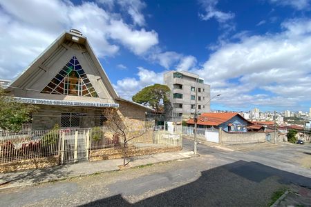 Vista da Sala de apartamento à venda com 3 quartos, 85m² em Santa Efigênia, Belo Horizonte