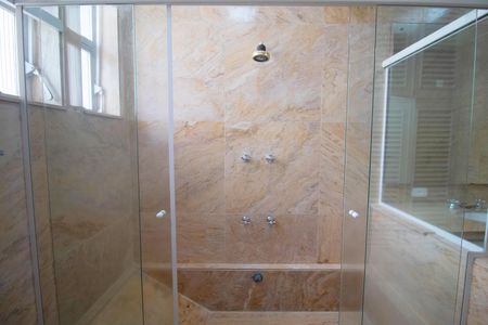 Apartamento à venda com 520m², 5 quartos e 4 vagasBanheiro da Suíte 3