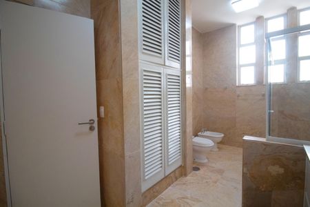 Apartamento à venda com 520m², 5 quartos e 4 vagasBanheiro da Suíte 3