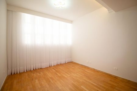 Apartamento à venda com 520m², 5 quartos e 4 vagasQuarto 2