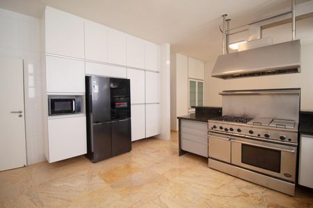 Apartamento à venda com 520m², 5 quartos e 4 vagasCozinha