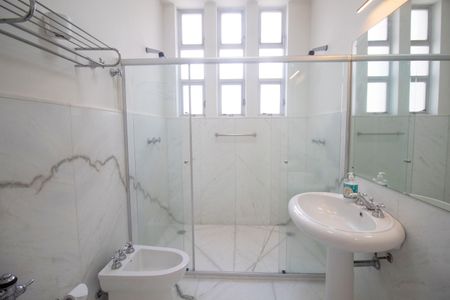 Apartamento à venda com 520m², 5 quartos e 4 vagasBanheiro da Suíte 5