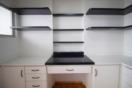 Apartamento à venda com 520m², 5 quartos e 4 vagasQuarto de Serviço 2