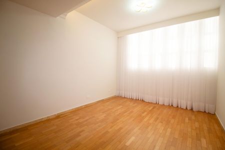 Apartamento à venda com 520m², 5 quartos e 4 vagasQuarto 2