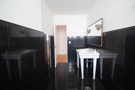 Apartamento à venda com 520m², 5 quartos e 4 vagasBanheiro Social