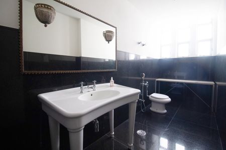 Apartamento à venda com 520m², 5 quartos e 4 vagasBanheiro Social