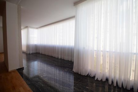 Apartamento à venda com 520m², 5 quartos e 4 vagasSala