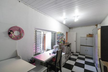 Casa à venda com 129m², 2 quartos e 2 vagasQuarto de Serviço