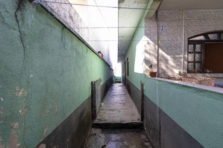 Casa à venda com 129m², 2 quartos e 2 vagasCorredor