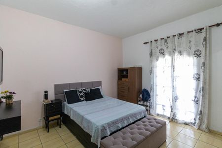 Casa à venda com 129m², 2 quartos e 2 vagasSuíte