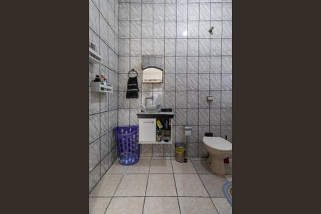 Casa à venda com 129m², 2 quartos e 2 vagasBanheiro Suíte