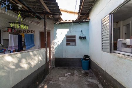 Casa à venda com 129m², 2 quartos e 2 vagasQuintal