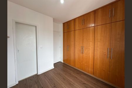 Apartamento à venda com 73m², 3 quartos e 2 vagas Apartamento à venda com 73m², 3 quartos e 2 vagasSuíte