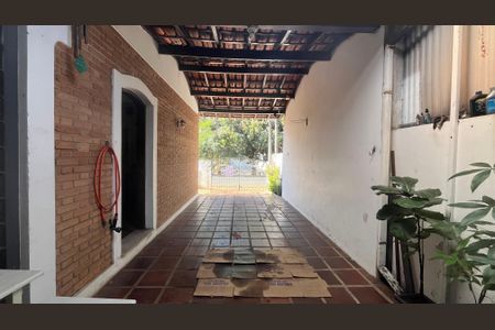 Casa para alugar com 200m², 4 quartos e 3 vagas Casa para alugar com 200m², 4 quartos e 3 vagasÁrea Externa