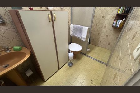 Casa para alugar com 200m², 4 quartos e 3 vagas Casa para alugar com 200m², 4 quartos e 3 vagasBanheiro da Suíte 2