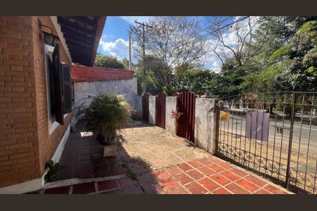 Casa para alugar com 200m², 4 quartos e 3 vagas Casa para alugar com 200m², 4 quartos e 3 vagasÁrea Externa