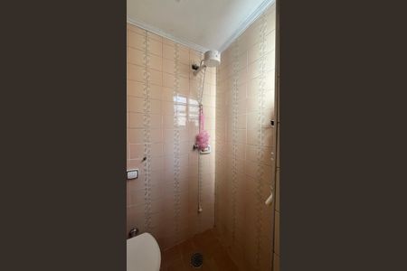 Casa para alugar com 200m², 4 quartos e 3 vagas Casa para alugar com 200m², 4 quartos e 3 vagasBanheiro da Suíte 1