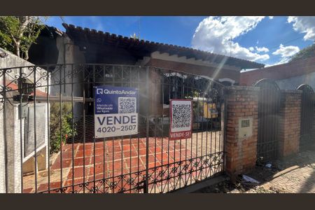 Casa para alugar com 200m², 4 quartos e 3 vagas Casa para alugar com 200m², 4 quartos e 3 vagasFachada