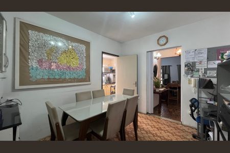 Casa para alugar com 200m², 4 quartos e 3 vagas Casa para alugar com 200m², 4 quartos e 3 vagasSala