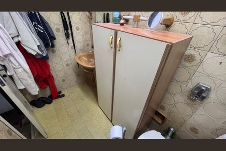 Casa para alugar com 200m², 4 quartos e 3 vagas Casa para alugar com 200m², 4 quartos e 3 vagasBanheiro da Suíte 2