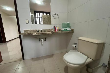 Casa para alugar com 360m², 4 quartos e 4 vagas Casa para alugar com 360m², 4 quartos e 4 vagasBanheiro 2