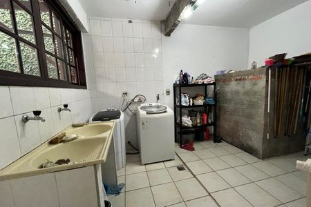 Casa para alugar com 360m², 4 quartos e 4 vagas Casa para alugar com 360m², 4 quartos e 4 vagasCozinha