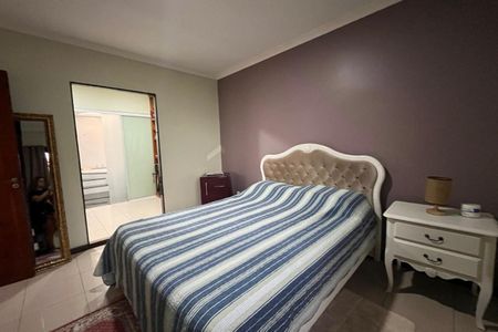 Casa para alugar com 360m², 4 quartos e 4 vagas Casa para alugar com 360m², 4 quartos e 4 vagasQuarto