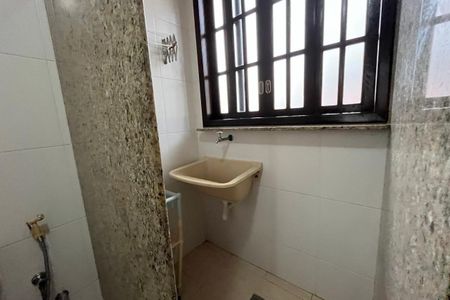 Casa para alugar com 360m², 4 quartos e 4 vagas Casa para alugar com 360m², 4 quartos e 4 vagasBanheiro 2