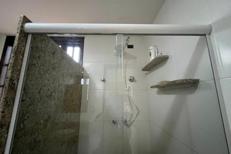 Casa para alugar com 360m², 4 quartos e 4 vagas Casa para alugar com 360m², 4 quartos e 4 vagasBanheiro 2