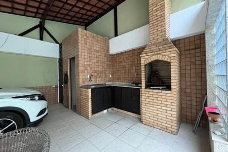 Casa para alugar com 360m², 4 quartos e 4 vagas Casa para alugar com 360m², 4 quartos e 4 vagasQuintal