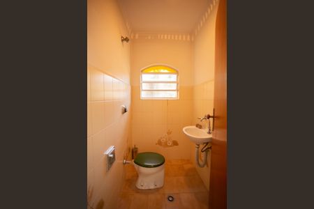 Casa para alugar com 380m², 4 quartos e 4 vagasBanheiro de Serviço 2