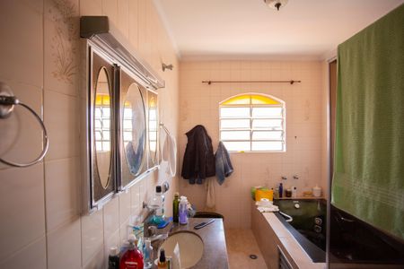 Casa para alugar com 380m², 4 quartos e 4 vagasBanheiro da Suíte