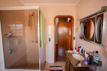 Casa para alugar com 380m², 4 quartos e 4 vagasBanheiro da Suíte