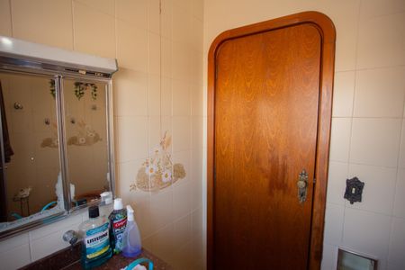 Casa para alugar com 380m², 4 quartos e 4 vagasBanheiro