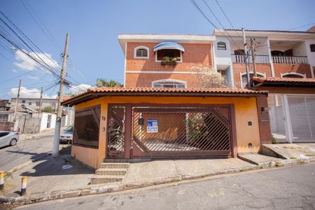 Casa para alugar com 380m², 4 quartos e 4 vagasFachada