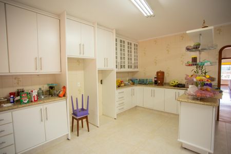 Casa para alugar com 380m², 4 quartos e 4 vagasCozinha