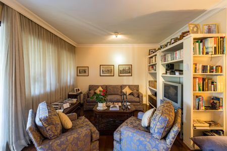 Apartamento à venda com 185m², 3 quartos e 3 vagas Apartamento à venda com 185m², 3 quartos e 3 vagasSala