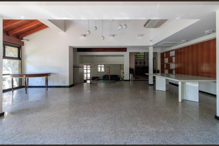 Apartamento à venda com 185m², 3 quartos e 3 vagas Apartamento à venda com 185m², 3 quartos e 3 vagasÁrea comum - Salão de festas