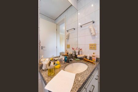 Apartamento à venda com 185m², 3 quartos e 3 vagas Apartamento à venda com 185m², 3 quartos e 3 vagasBanheiro da Suíte 2