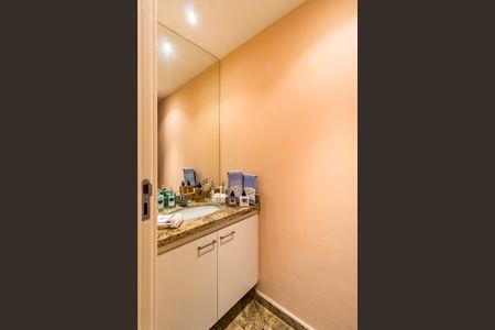 Apartamento à venda com 185m², 3 quartos e 3 vagas Apartamento à venda com 185m², 3 quartos e 3 vagasLavabo